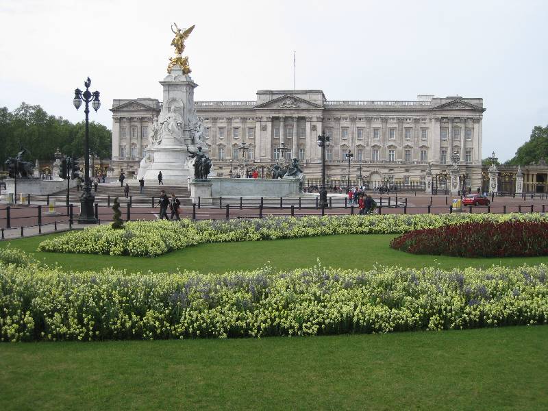 03 Buckingham Palace